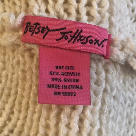 Betsy Johnson NWOT neck warmer and gloves - Picture 5 of 5
